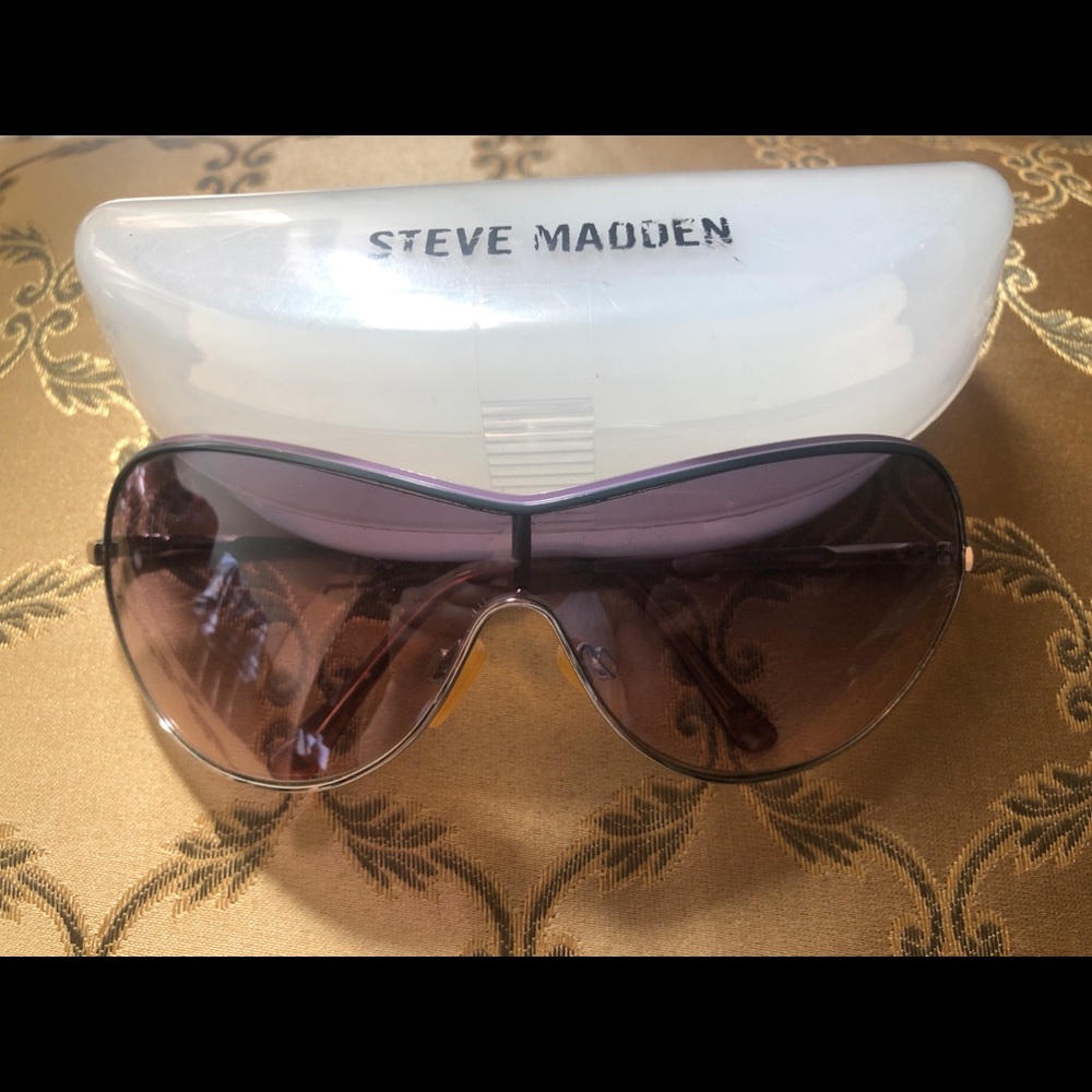 Steve Madden Sunglasses